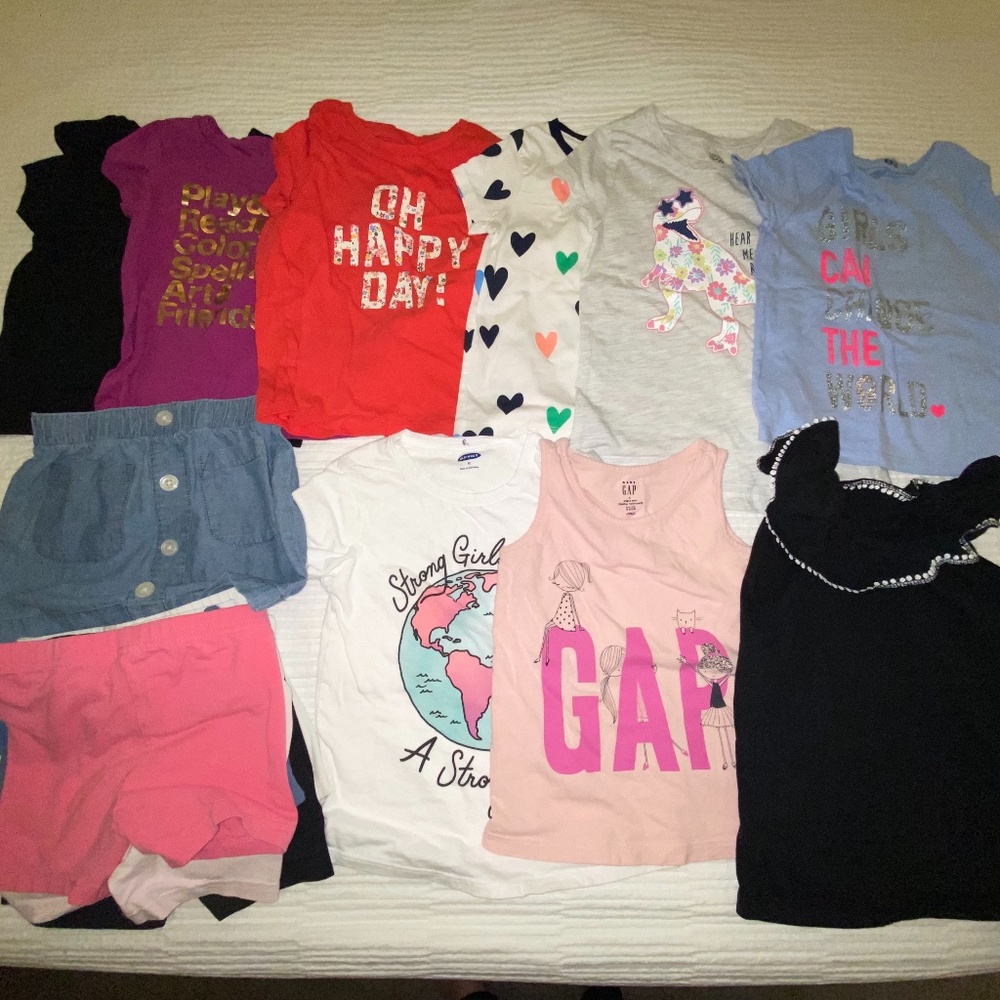 Girl's 4T Bundle Lot of Summer Clothes